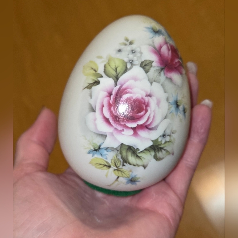 Hand-painted Floral Solid Ceramic Egg